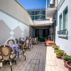 2* Hotel Maria